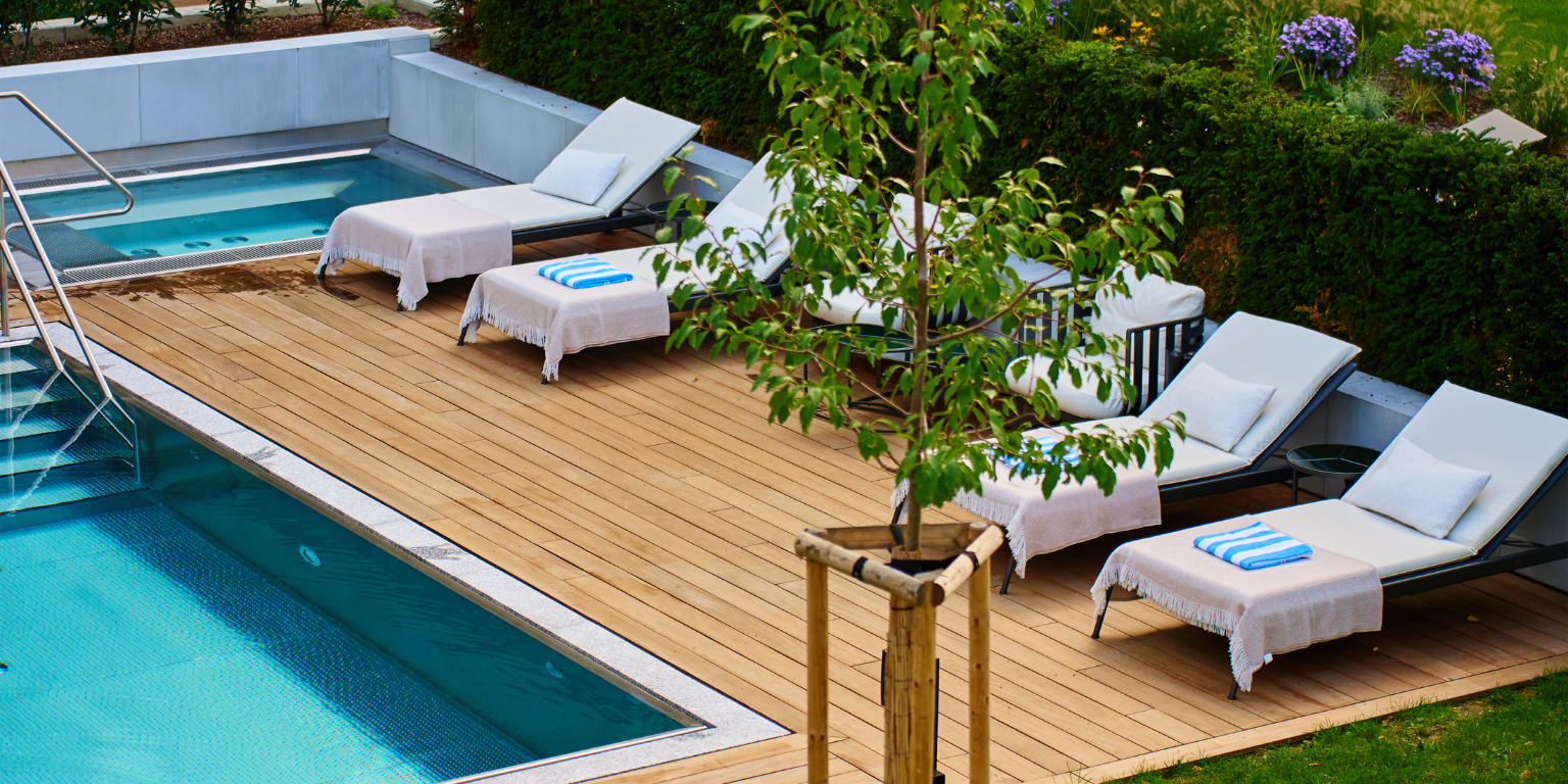 deck and patio cleaning